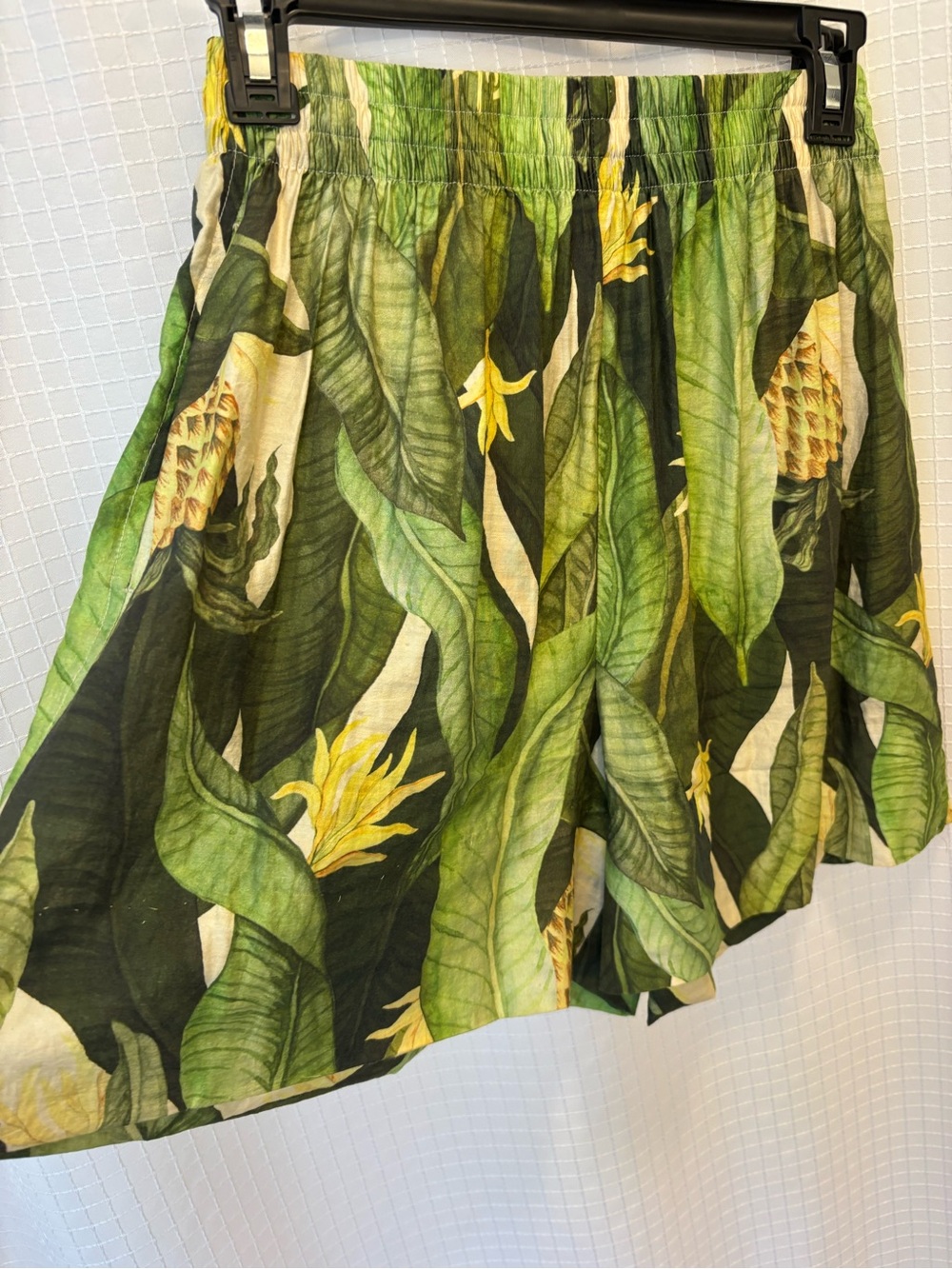HM edition leaf print shorts size XS